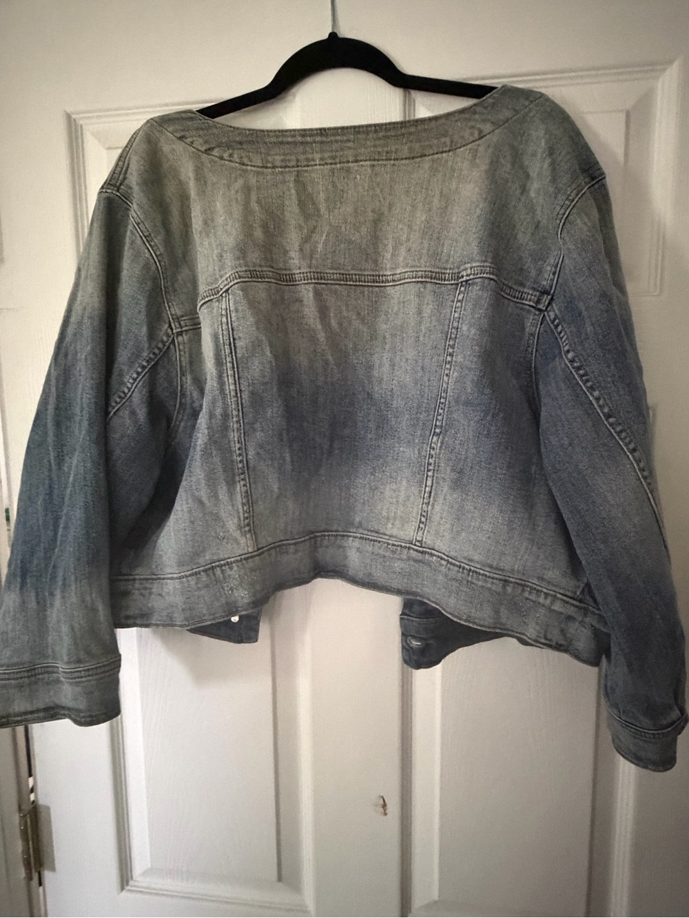 torrid faded light blue cropped denim jacket - Picture 6 of 6